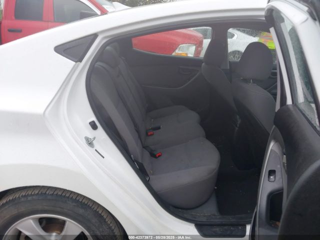 5NPDH4AE5EH505635 Hyundai ELANTRA SE
