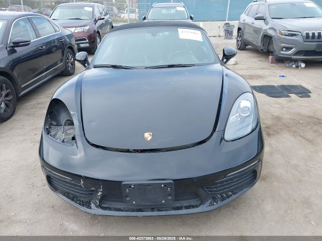 Porsche 718 Boxster 2017 WP0CA2A81HS221469 Image 13