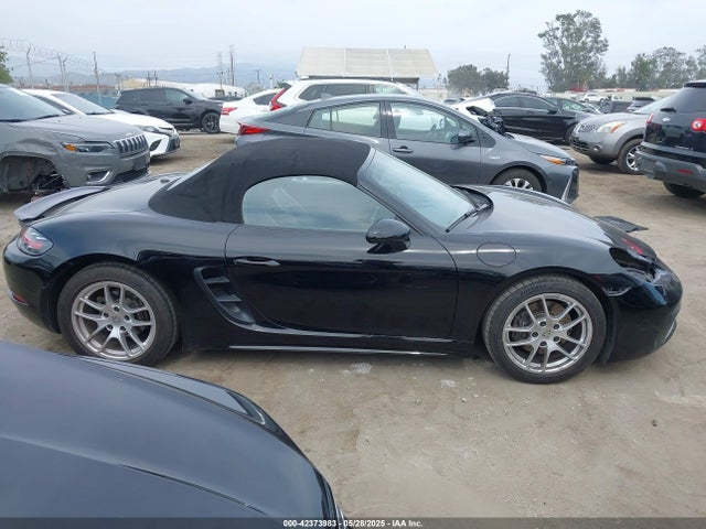 Porsche 718 Boxster 2017 WP0CA2A81HS221469 Image 14