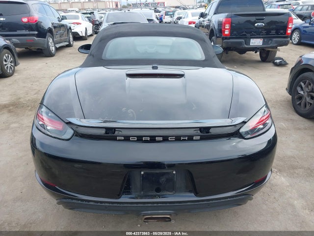 Porsche 718 Boxster 2017 WP0CA2A81HS221469 Image 17