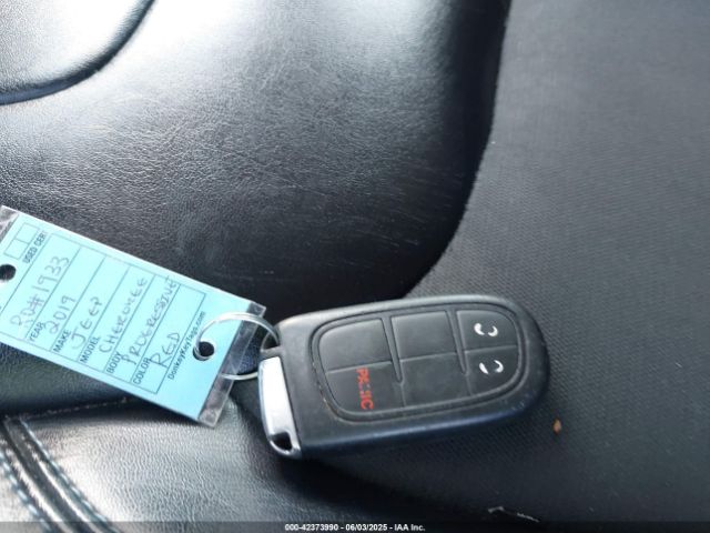 2019 JEEP CHEROKEE 1C4PJMLX0KD346993 Photo 10