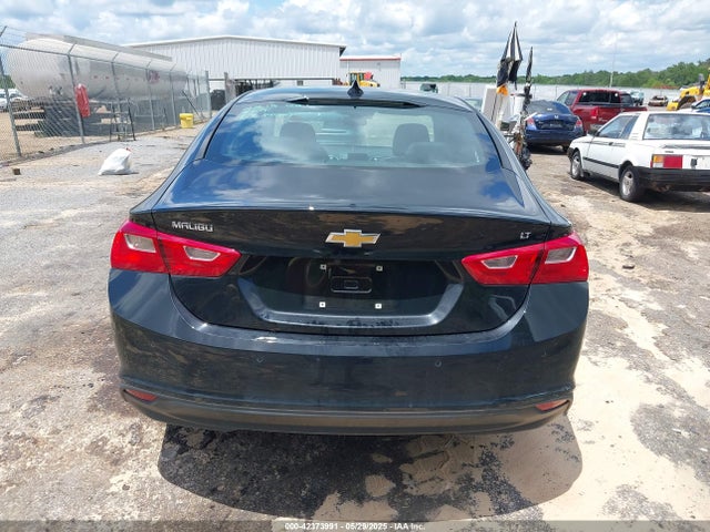 1G1ZD5ST0SF152935 Chevrolet Malibu Fwd 1lt
