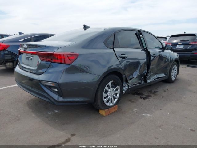3KPF24AD0ME300230 KIA FORTE FE
