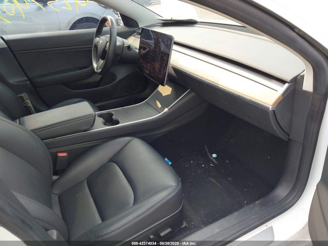 2019 TESLA MODEL 3 5YJ3E1EA1KF310118 Photo 4