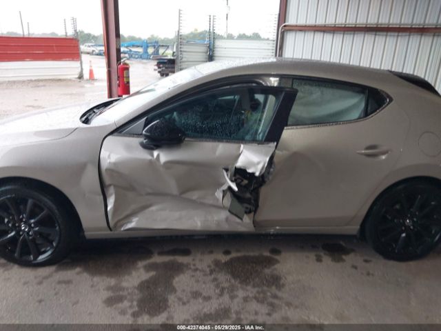 JM1BPAKM4S1753716 Mazda Mazda3 2.5 S Select Sport