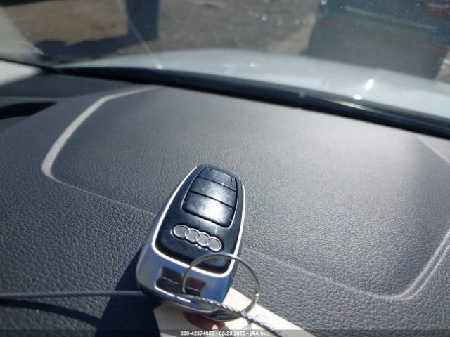 WA1LABGEXKB020765 Audi E-tron Premium Plus
