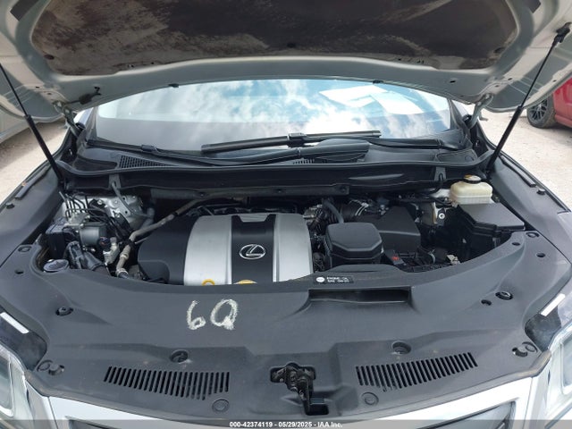 2T2BZMCA5HC055423 Lexus 2017