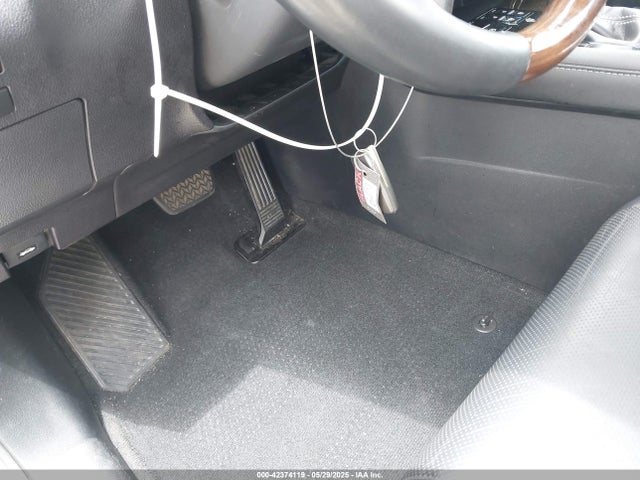 2T2BZMCA5HC055423 Lexus 2017