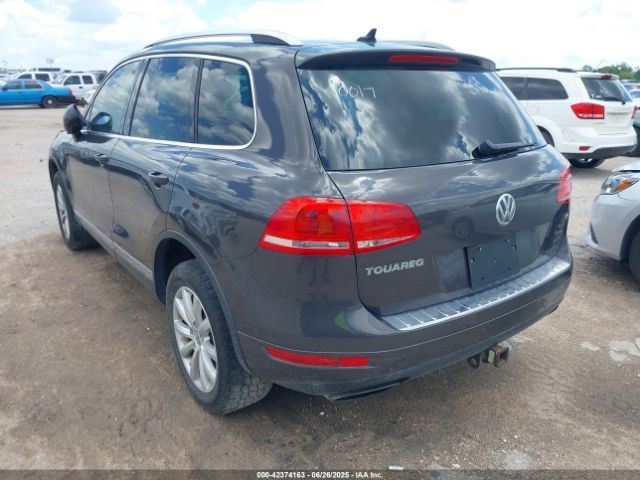 2012 VOLKSWAGEN TOUAREG WVGEF9BP5CD010017 Photo 2