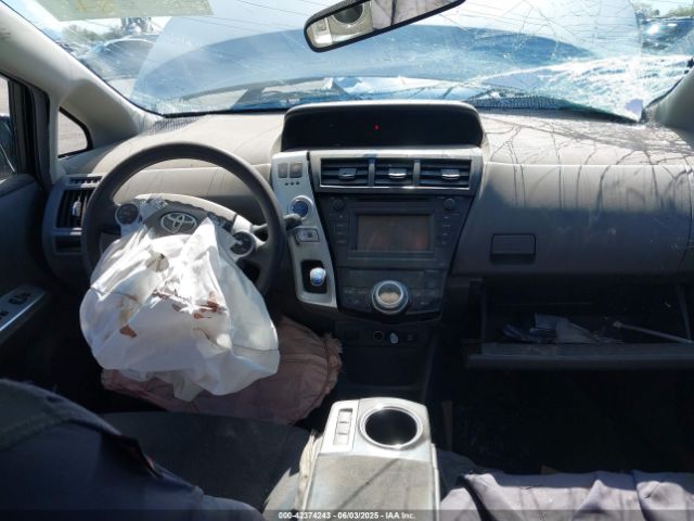 2014 TOYOTA PRIUS V JTDZN3EU5EJ008179 Photo 4
