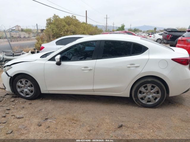 JM1BM1T74G1355527 Mazda Mazda3 I Sport