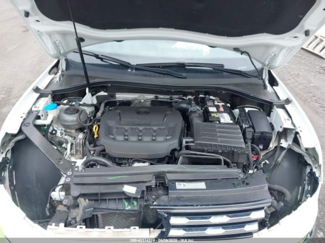 3VV2B7AX7JM099570 Volkswagen Tiguan 2.0t Se/2.0t Sel