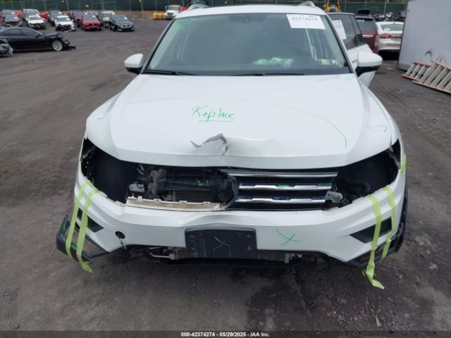 3VV2B7AX7JM099570 Volkswagen Tiguan 2.0t Se/2.0t Sel