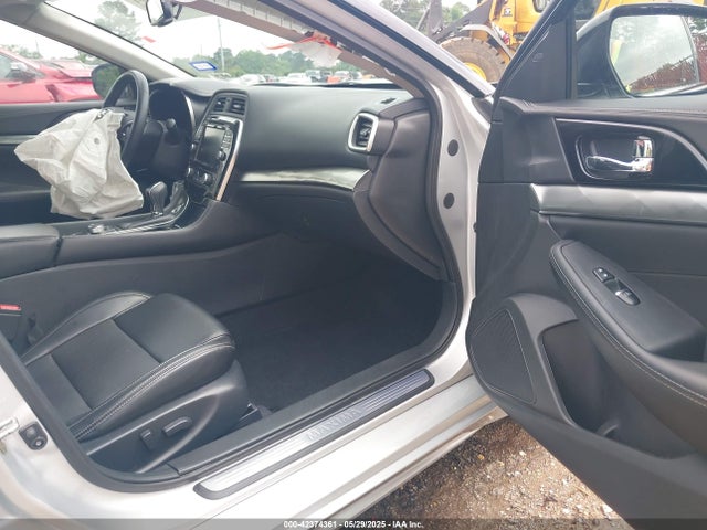 1N4AA6AV1KC361453 Nissan 2019