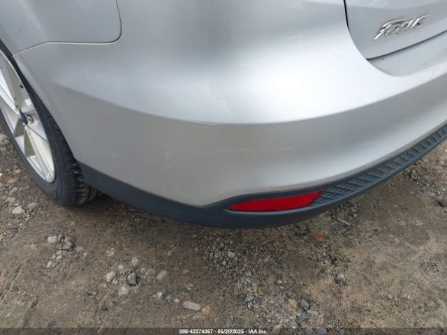 1FADP3F22GL395496 Ford FOCUS SE