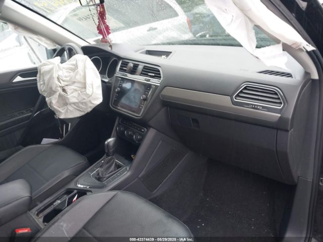 2021 VOLKSWAGEN TIGUAN 3VV3B7AX4MM114454 Photo 4