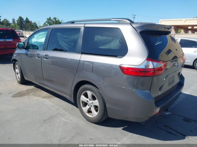 2016 TOYOTA SIENNA 5TDKK3DC3GS759709 Photo 2