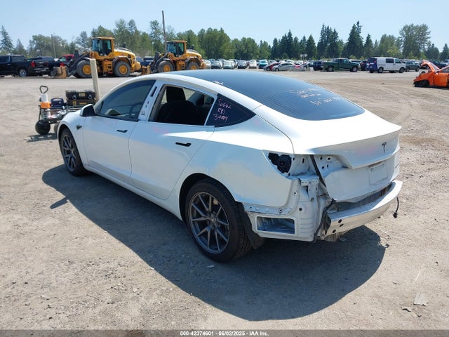 5YJ3E1EB0LF741639 Tesla 2020