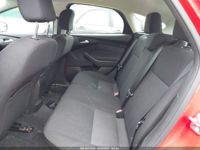 1FADP3K26FL301057 Ford FOCUS SE