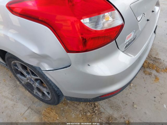 1FADP3K24EL443910 Ford FOCUS SE