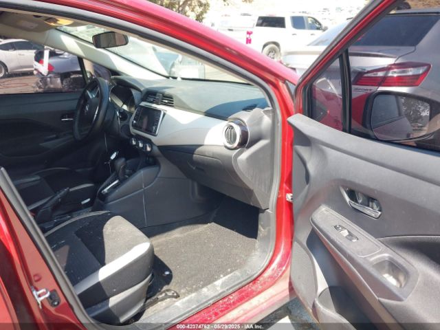 3N1CN8EV8NL861988 Nissan Versa