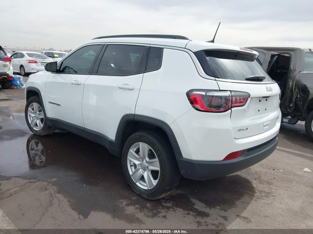 Jeep Compass Latitude 4x4 2022 3C4NJDBB6NT115950 Image 3