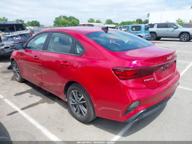 3KPF24AD7RE752697 KIA Forte Lxs