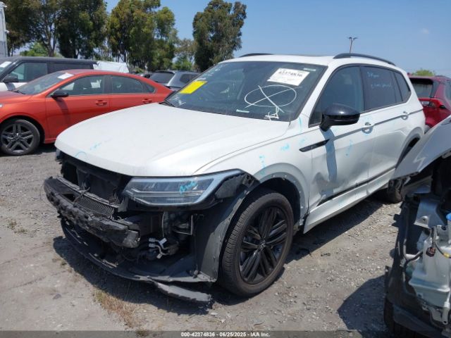 3VVCB7AX1NM078210 Volkswagen Tiguan