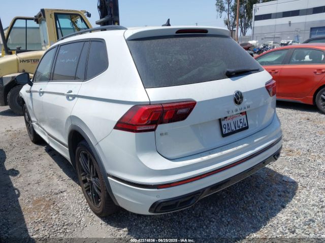 3VVCB7AX1NM078210 Volkswagen Tiguan