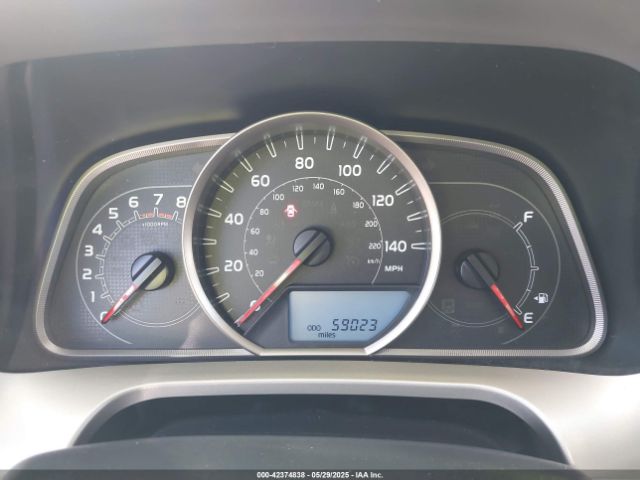 JTMZFREV7FJ047981 Toyota RAV4 LE