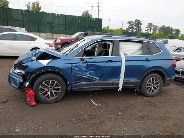 3VV2B7AX9JM020223 Volkswagen Tiguan 2.0t Se/2.0t Sel
