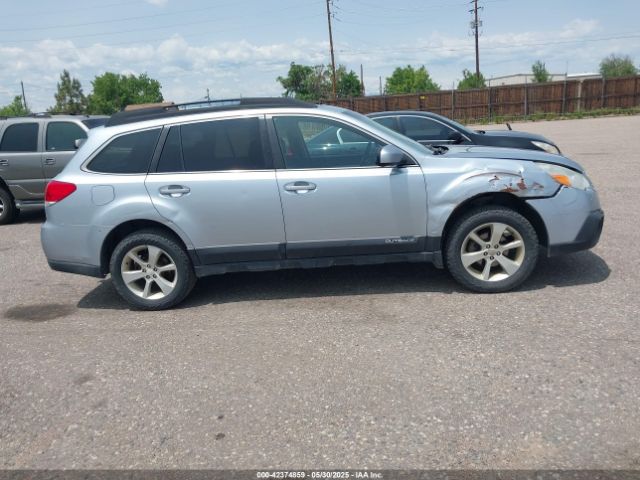 4S4BRCEC8E3300020 Subaru Outback 2.5i Premium