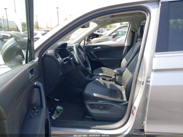 2019 VOLKSWAGEN TIGUAN 3VV3B7AX2KM118001 Photo 4