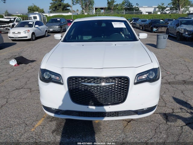 2C3CCAGG1JH267517 Chrysler 2018