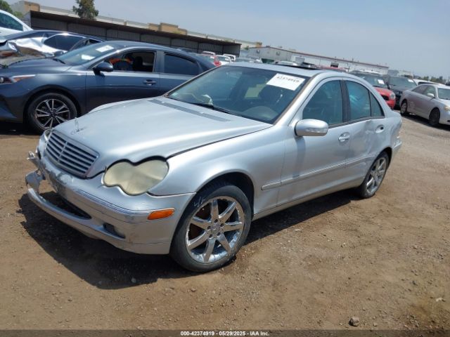 2003 MERCEDES-BENZ C 240 WDBRF61JX3E014283 Photo 1