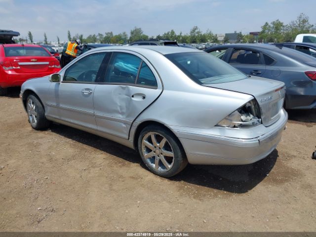 2003 MERCEDES-BENZ C 240 WDBRF61JX3E014283 Photo 2