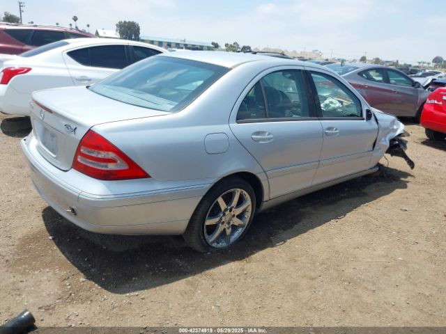 2003 MERCEDES-BENZ C 240 WDBRF61JX3E014283 Photo 3