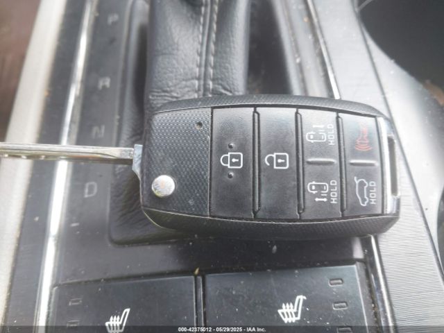 KNDMB5C14G6191247 KIA SEDONA LX