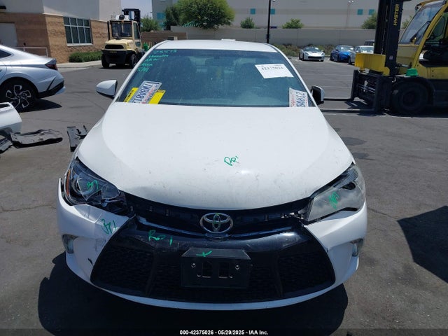 4T1BF1FK4HU377694 Toyota CAMRY SE