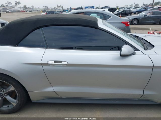 1FATP8EM5F5418946 Ford Mustang V6