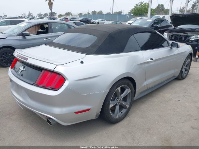 1FATP8EM5F5418946 Ford Mustang V6