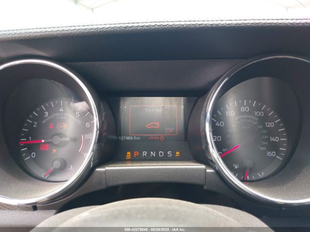 1FATP8EM5F5418946 Ford Mustang V6