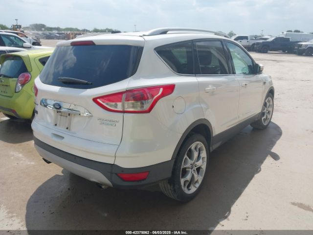 1FMCU0JX4EUB29058 Ford Escape Titanium