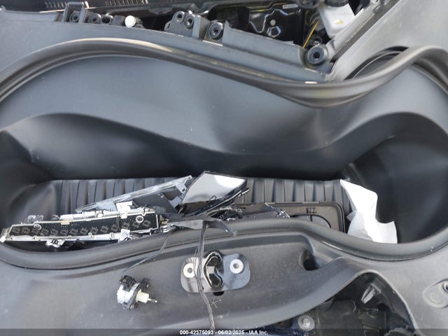 2025 TESLA MODEL 3 5YJ3E1EB9SF885625 Photo 9