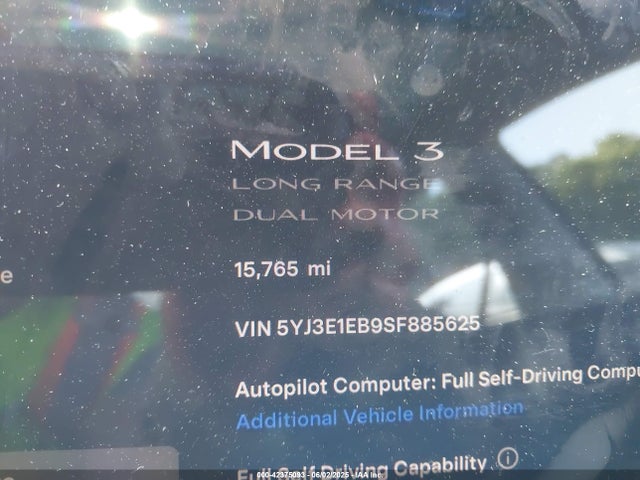 5YJ3E1EB9SF885625 Tesla 2025