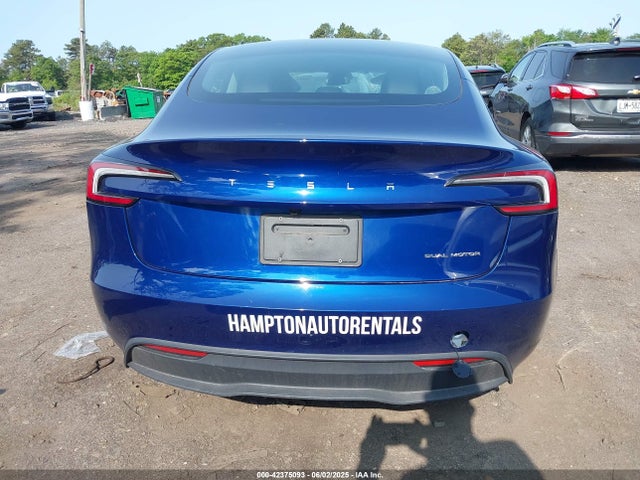 5YJ3E1EB9SF885625 Tesla 2025