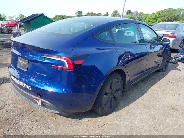 2025 TESLA MODEL 3 5YJ3E1EB9SF885625 Photo 3