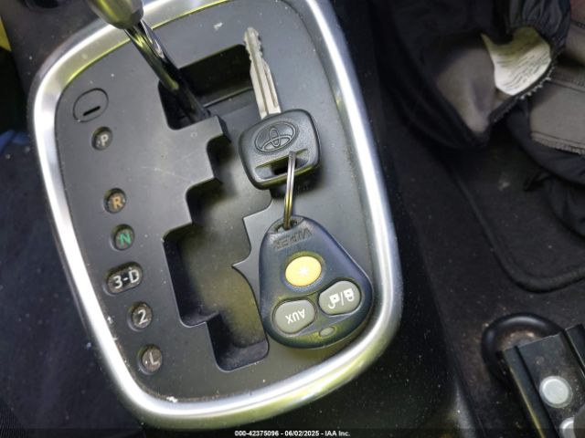 VNKKTUD3XFA030516 Toyota YARIS L