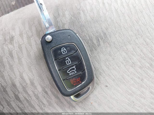 5XYZUDLB0HG418726 Hyundai Santa Fe Sport 2.4l