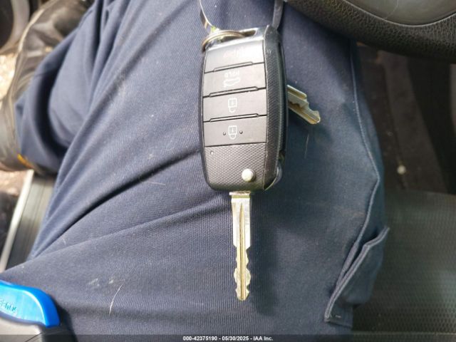 3KPFK4A70JE193265 KIA FORTE LX